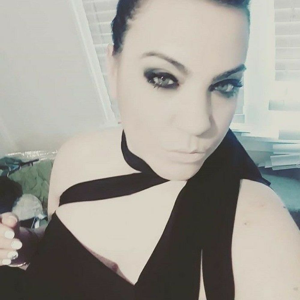 Meet your Posher, Naomi
